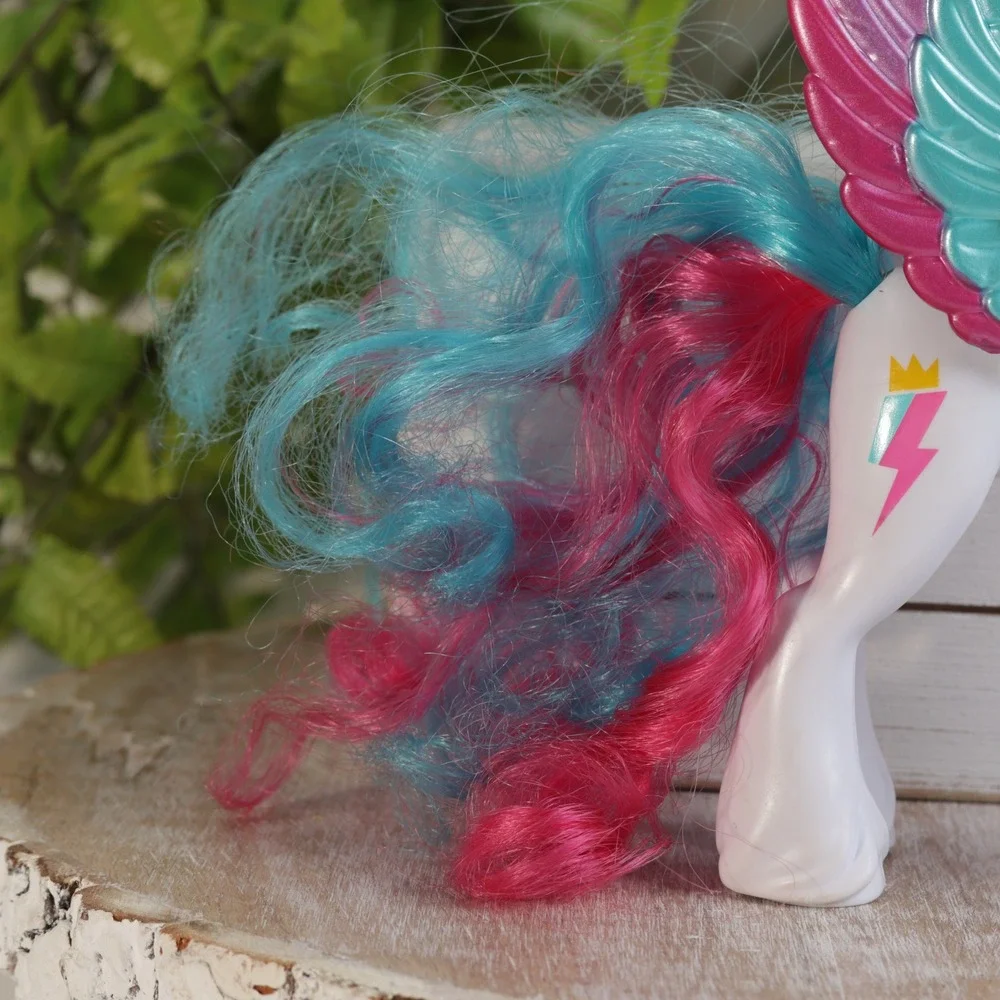 My Little Pony A New Generation Zipp Storm Pegasus Figure White Pink Blue Hair
